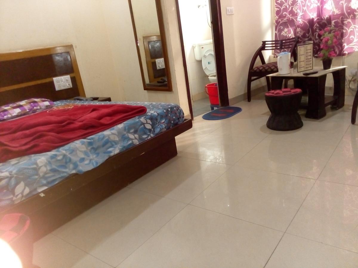 Star International Hotel New Delhi Eksteriør billede